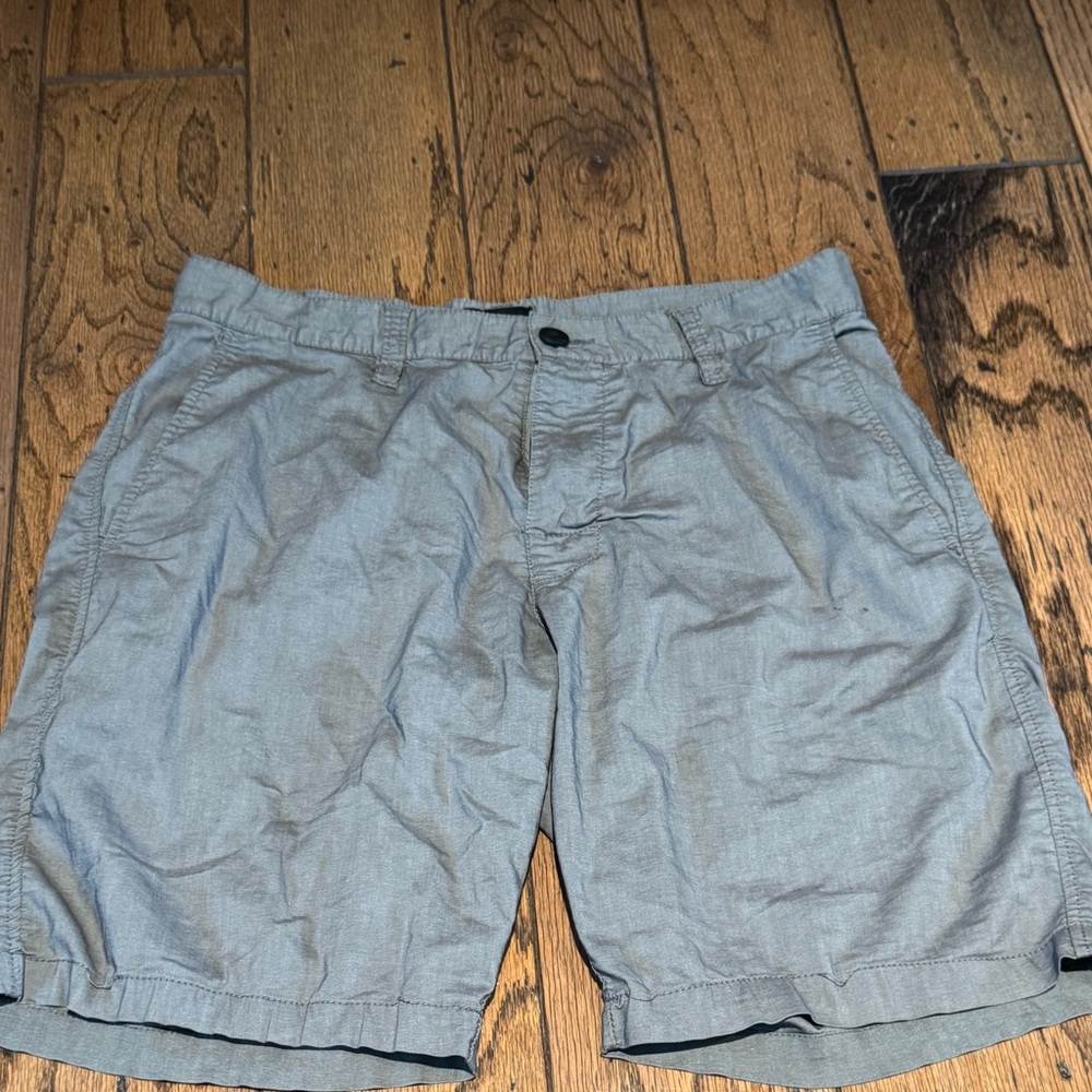 RVCA Men's Light Gray Shorts. Size 30